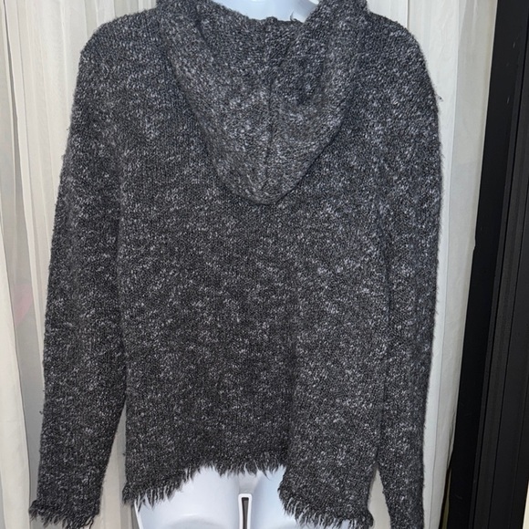 Woolrich Gray and White Cozy Cardigan Sweater - Picture 7 of 9